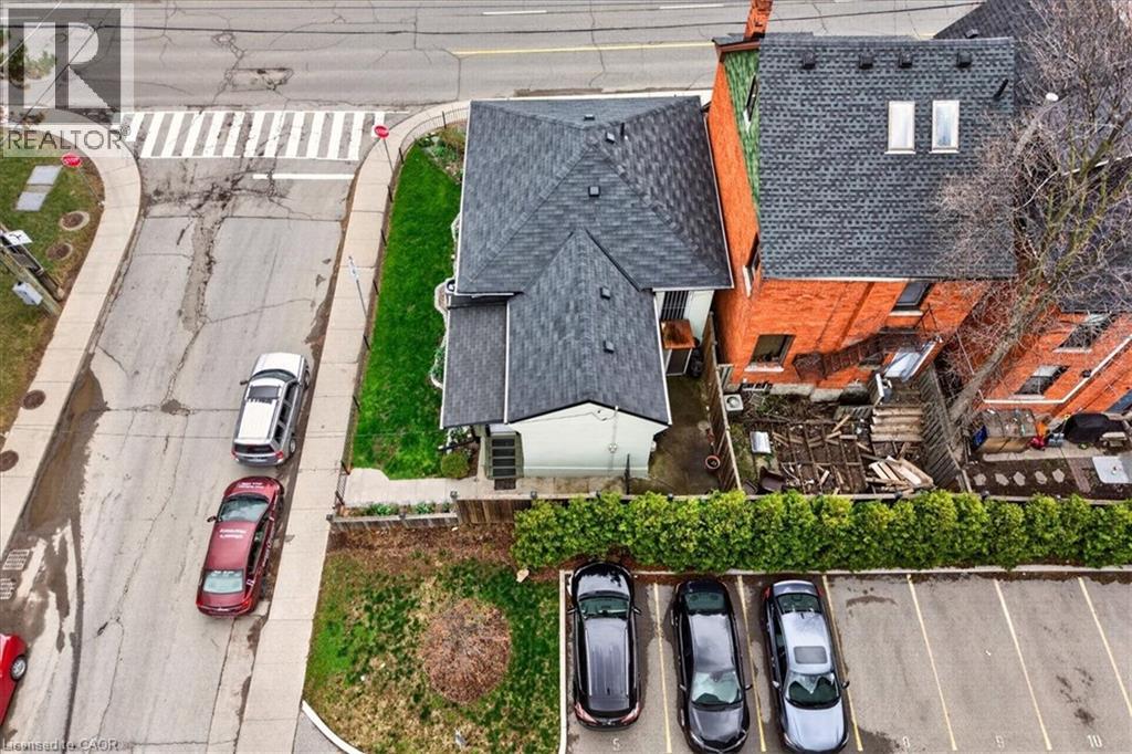 139 QUEEN Street S - 35