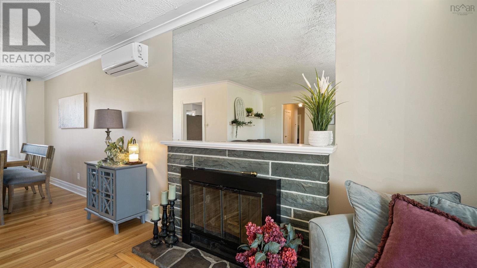 Property 10 of 46 of 4 and 4A Chestnut Lane