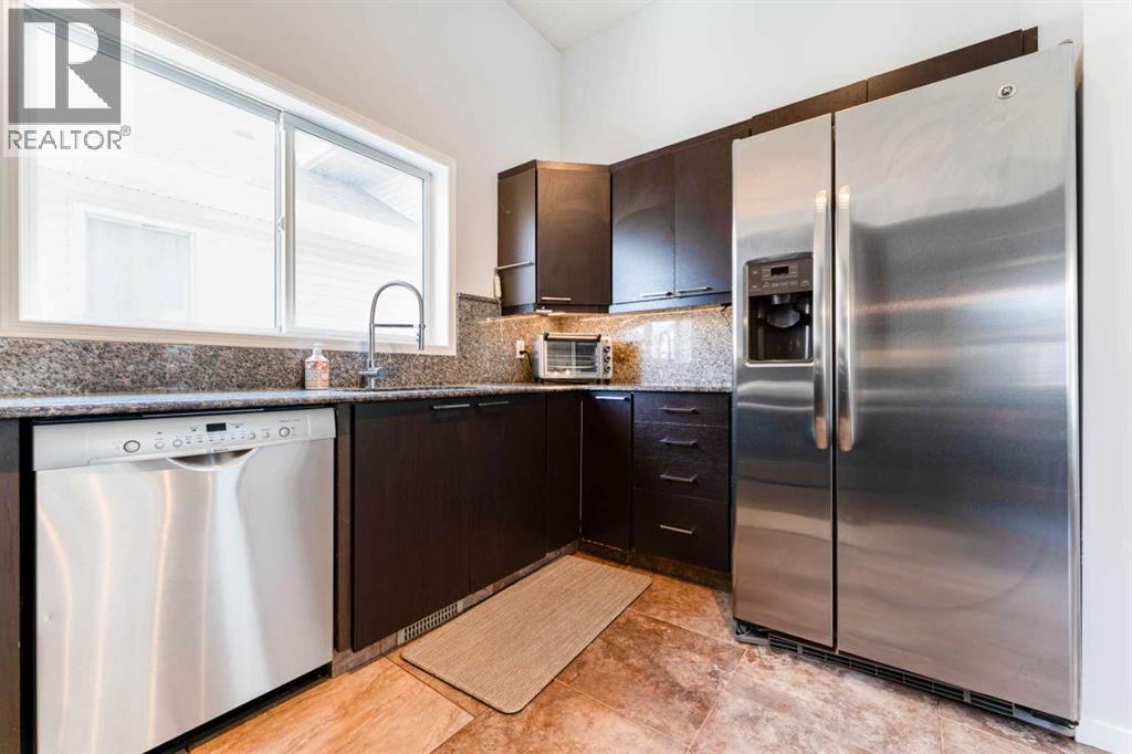 Single Family House 4 Level for Sale in  Country Hills Drive NW Country Hills Calgary 