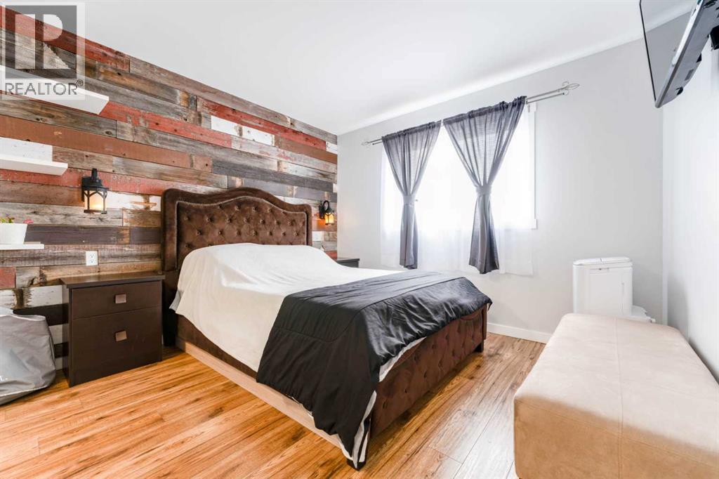 Single Family House 4 Level for Sale in  Country Hills Drive NW Country Hills Calgary 