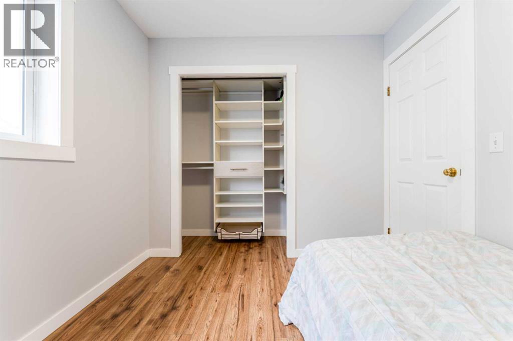 Single Family House 4 Level for Sale in  Country Hills Drive NW Country Hills Calgary 