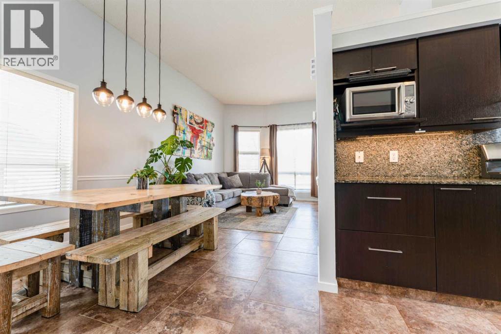 Single Family House 4 Level for Sale in  Country Hills Drive NW Country Hills Calgary 