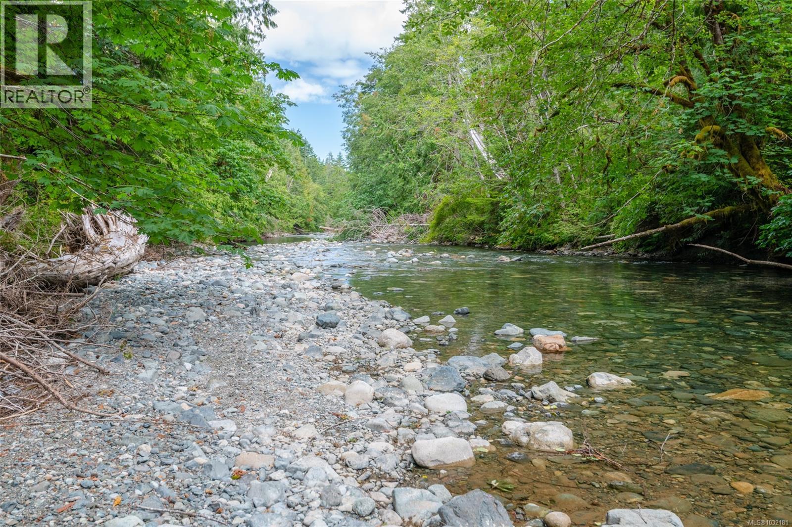 1704 Warn Way, Qualicum Beach