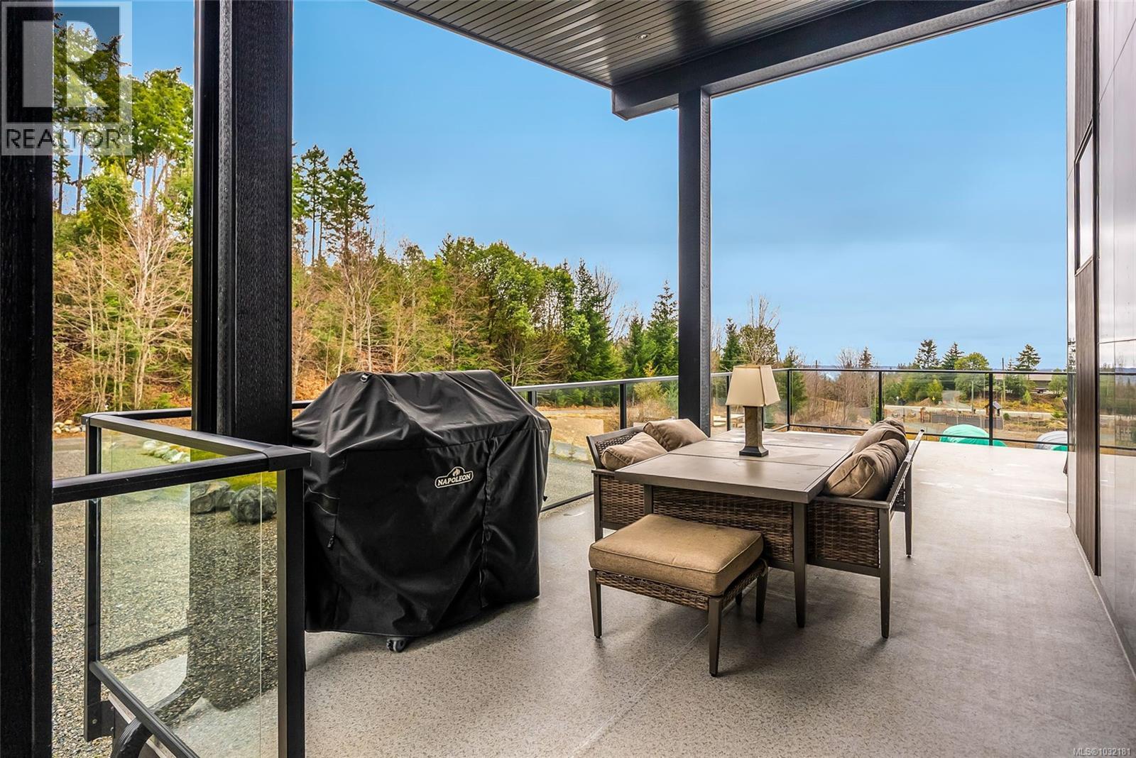 1704 Warn Way, Qualicum Beach