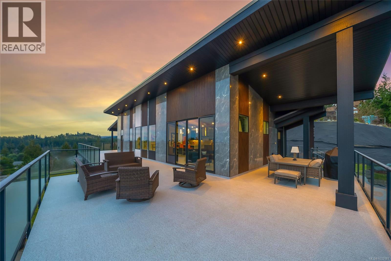 1704 Warn Way, Qualicum Beach