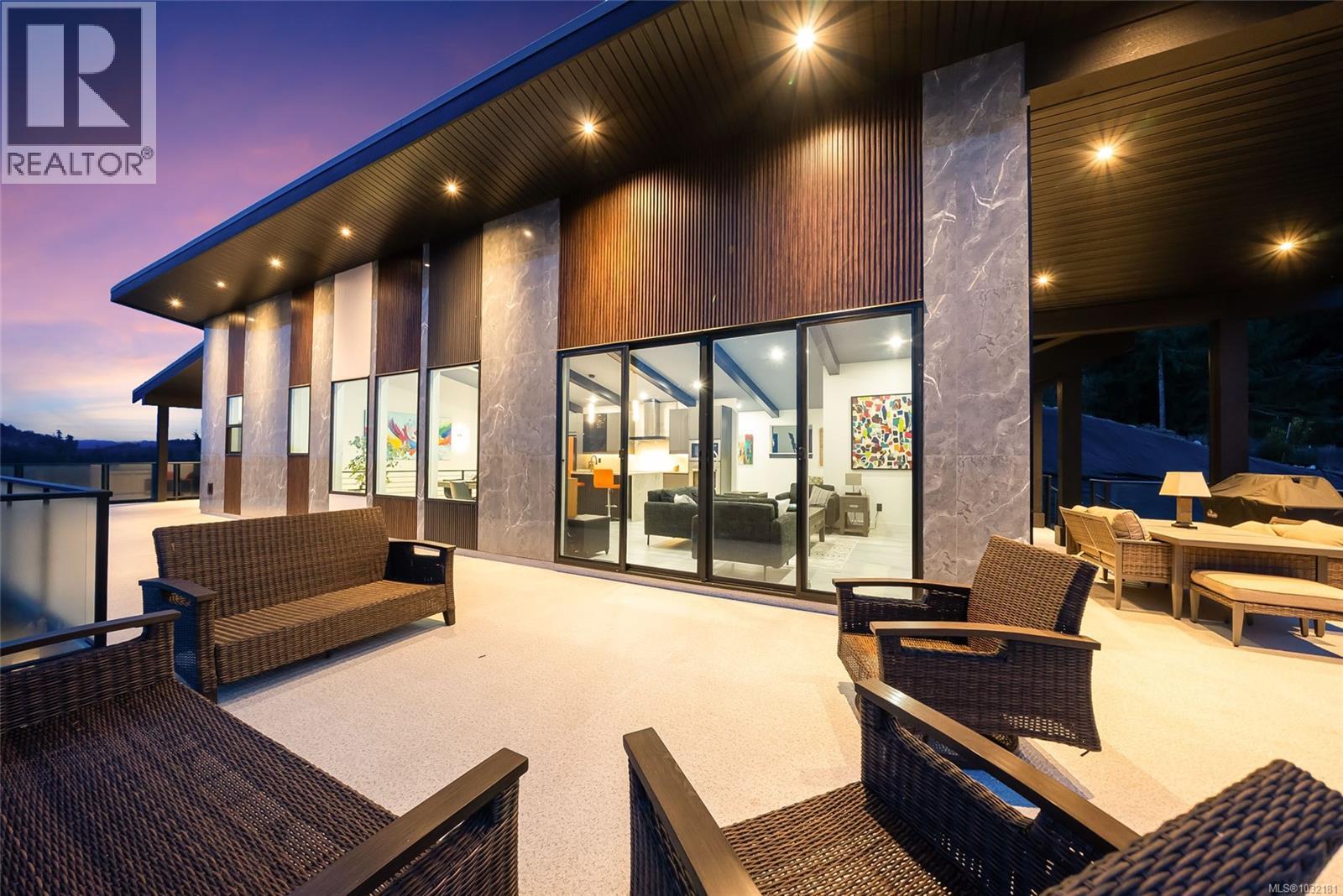 1704 Warn Way, Qualicum Beach