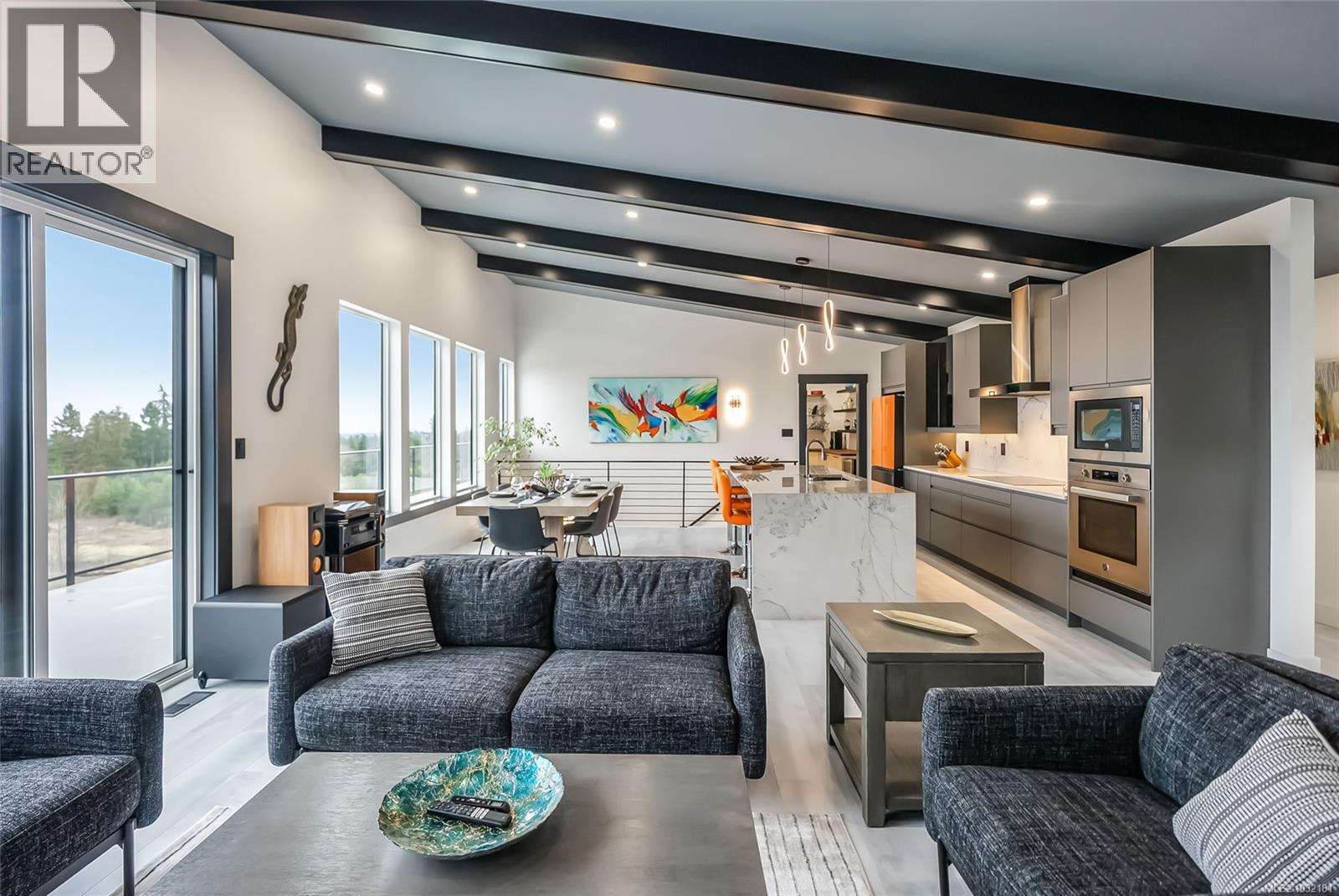 1704 Warn Way, Qualicum Beach