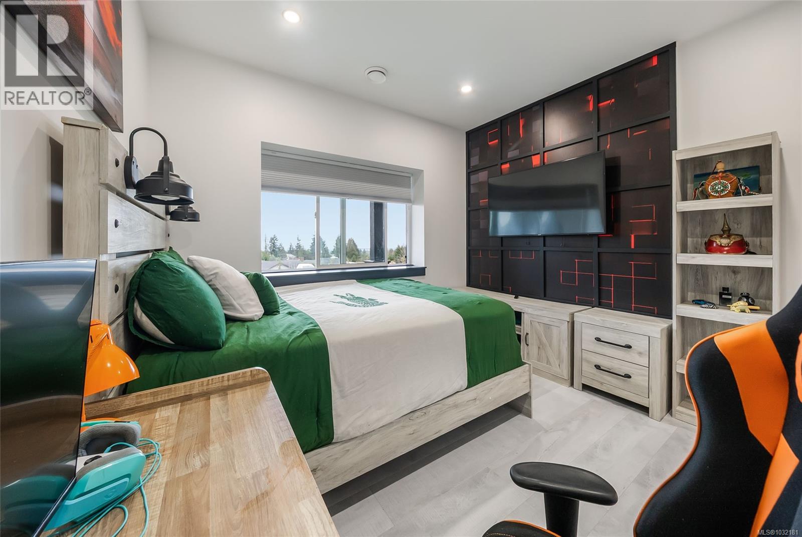 1704 Warn Way, Qualicum Beach