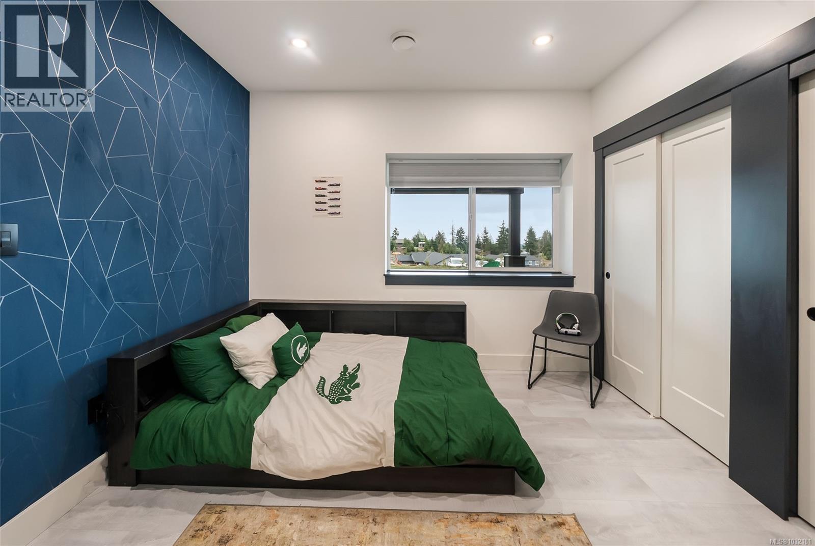 1704 Warn Way, Qualicum Beach