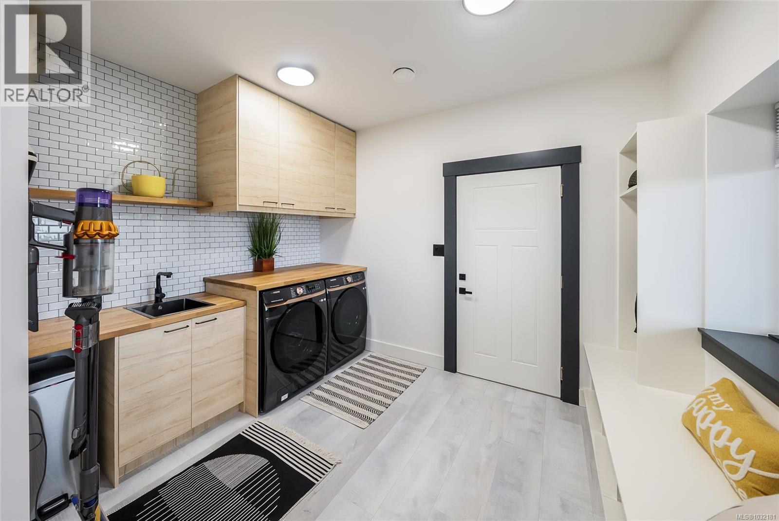 1704 Warn Way, Qualicum Beach