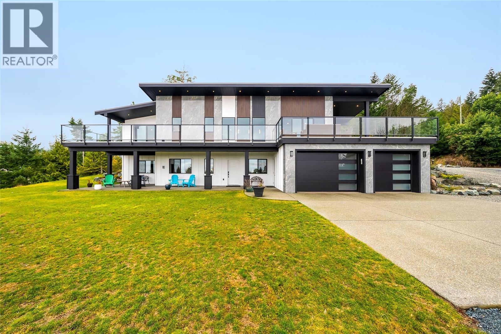 1704 Warn Way, Qualicum Beach