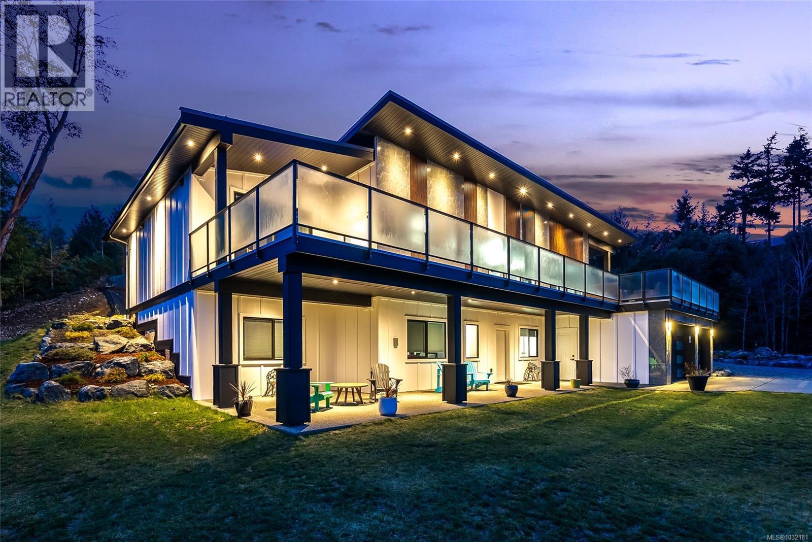 1704 Warn Way, Qualicum Beach