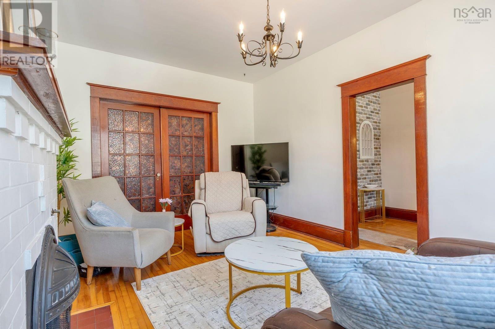 Property 3 of 46 of 6030/6032 Cherry Street