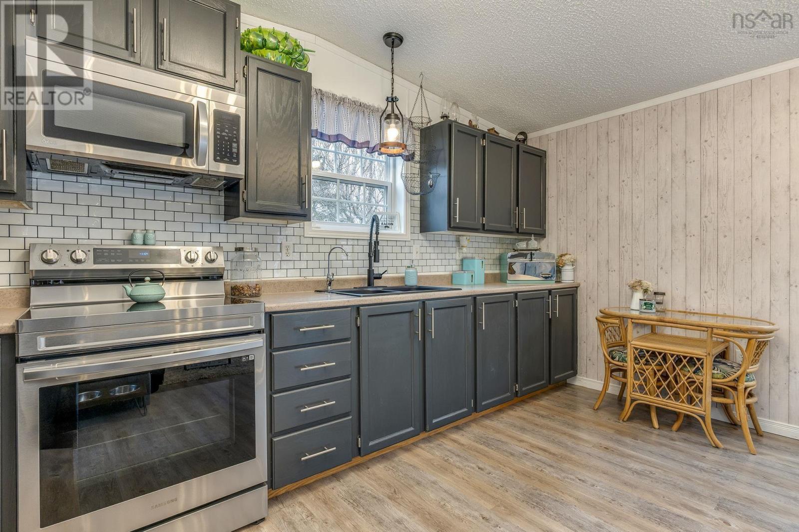 Property 16 of 49 of 101 Pulsifer Road