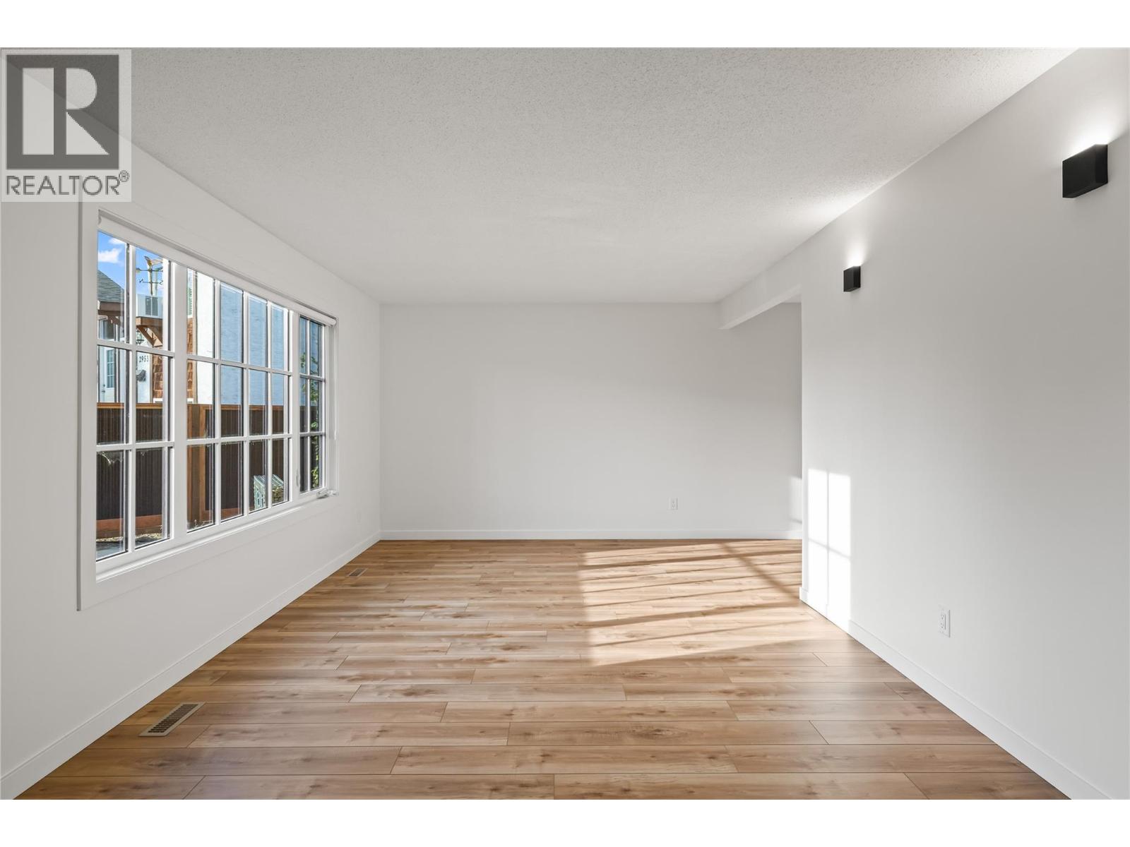 2957 Conlin Court Unit# 3, Kelowna