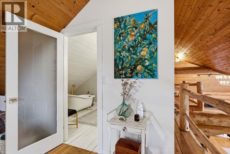 3350 LIKELY ROAD - 24