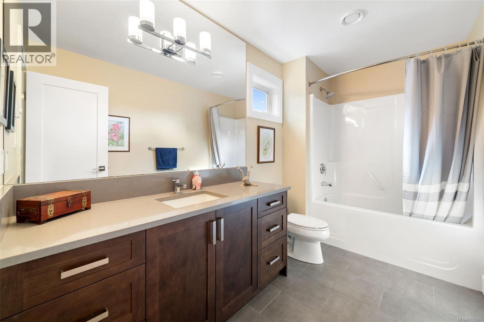  2015 Seawind Way, Sidney