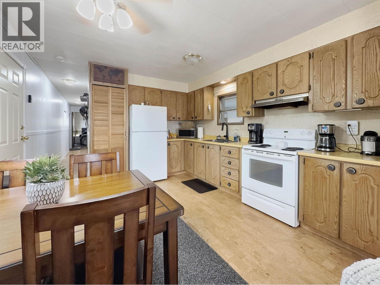 913 HODGSON ROAD - 7