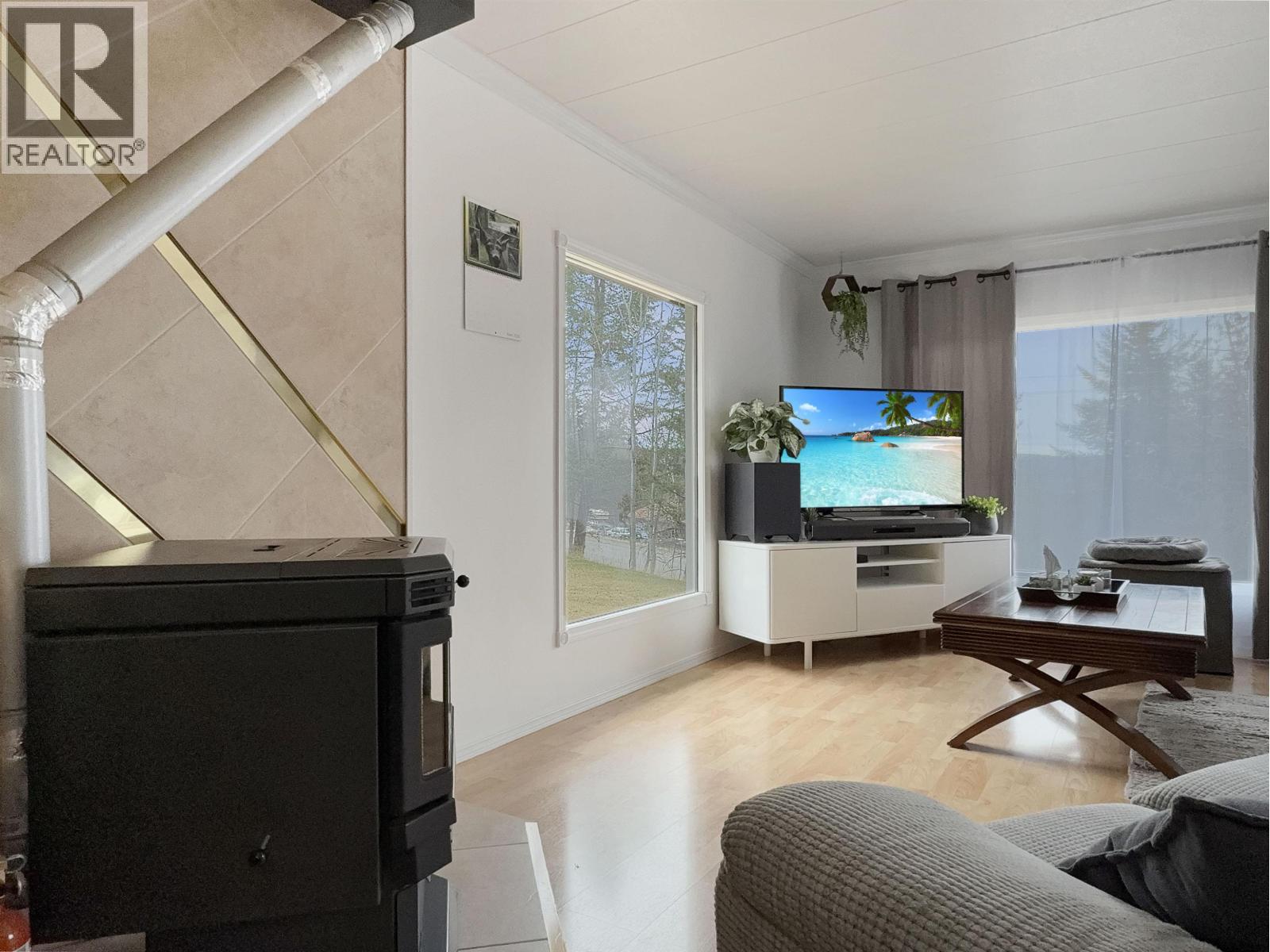 913 HODGSON ROAD - 4