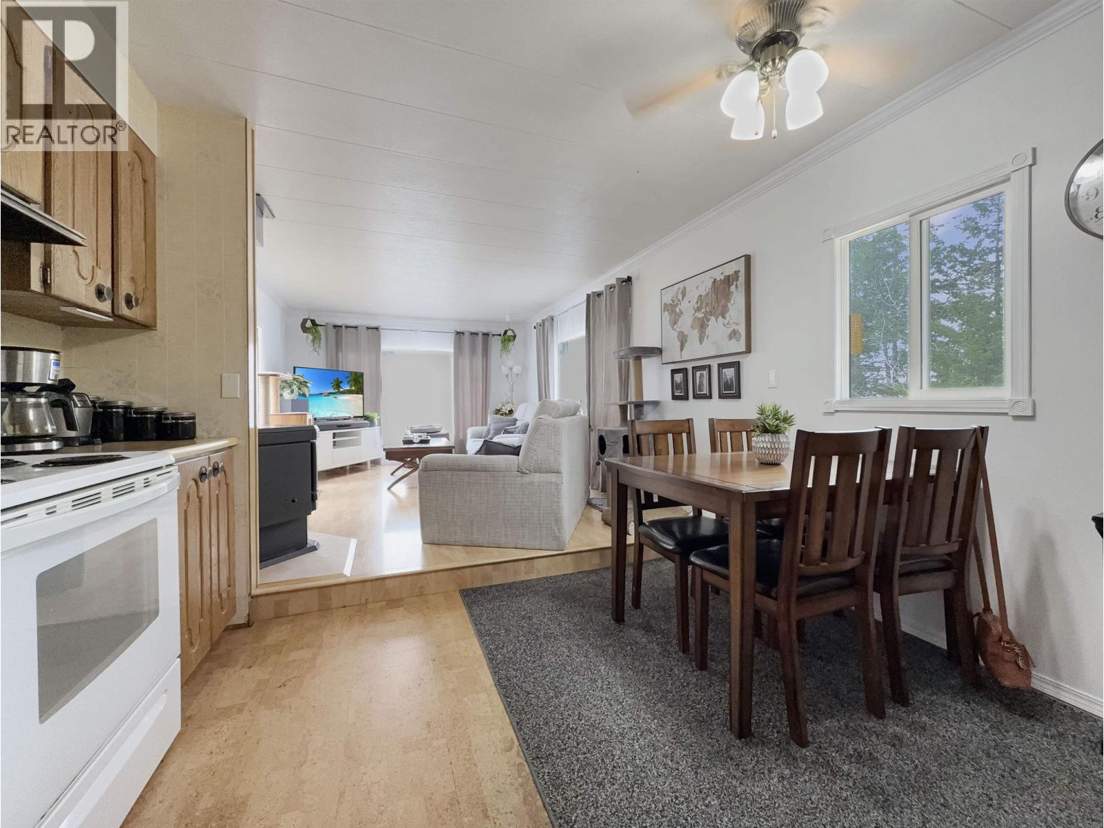 913 HODGSON ROAD - 8