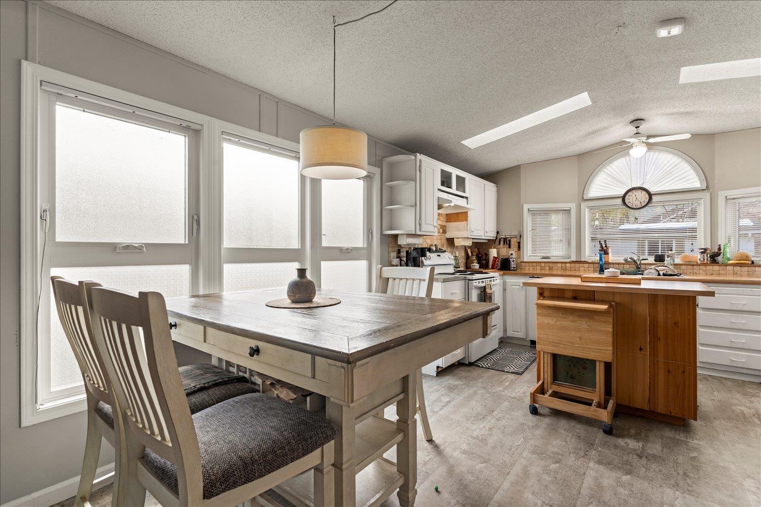 22 44565 MONTE VISTA DRIVE, Sardis South, Chilliwack