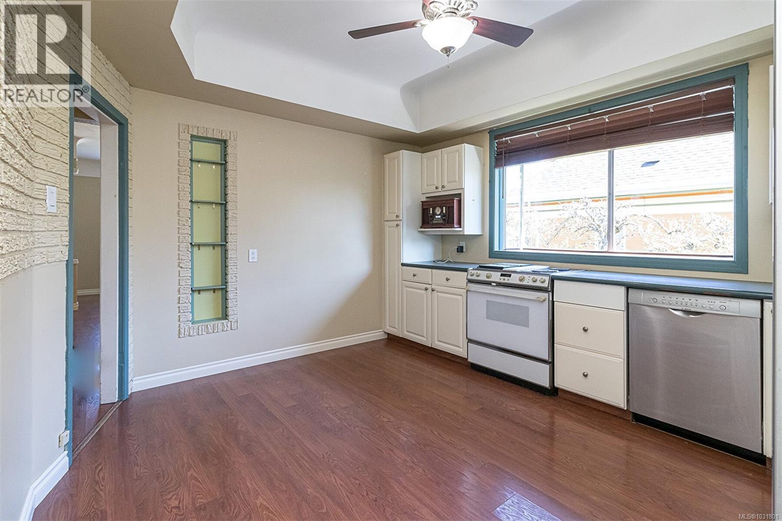  3426 Calumet Avenue, Saanich