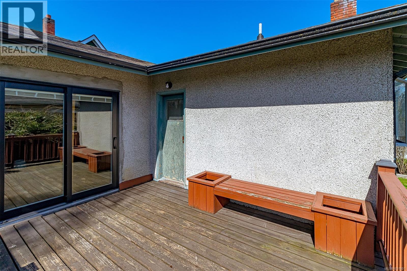  3426 Calumet Avenue, Saanich