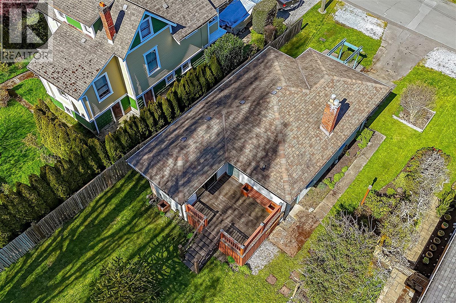  3426 Calumet Avenue, Saanich