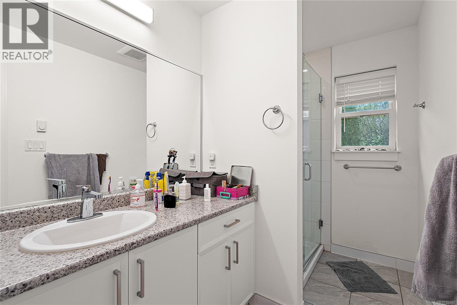  1360 Hastings Street, Saanich