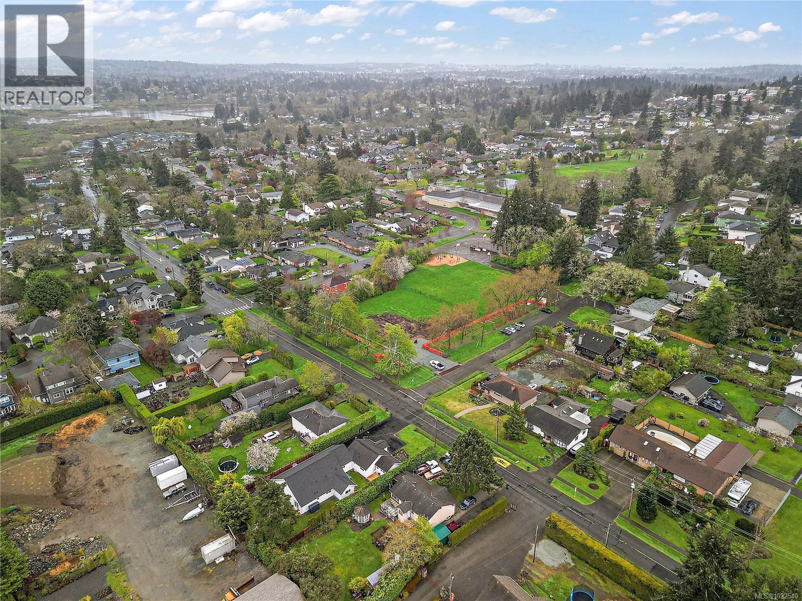  1360 Hastings Street, Saanich