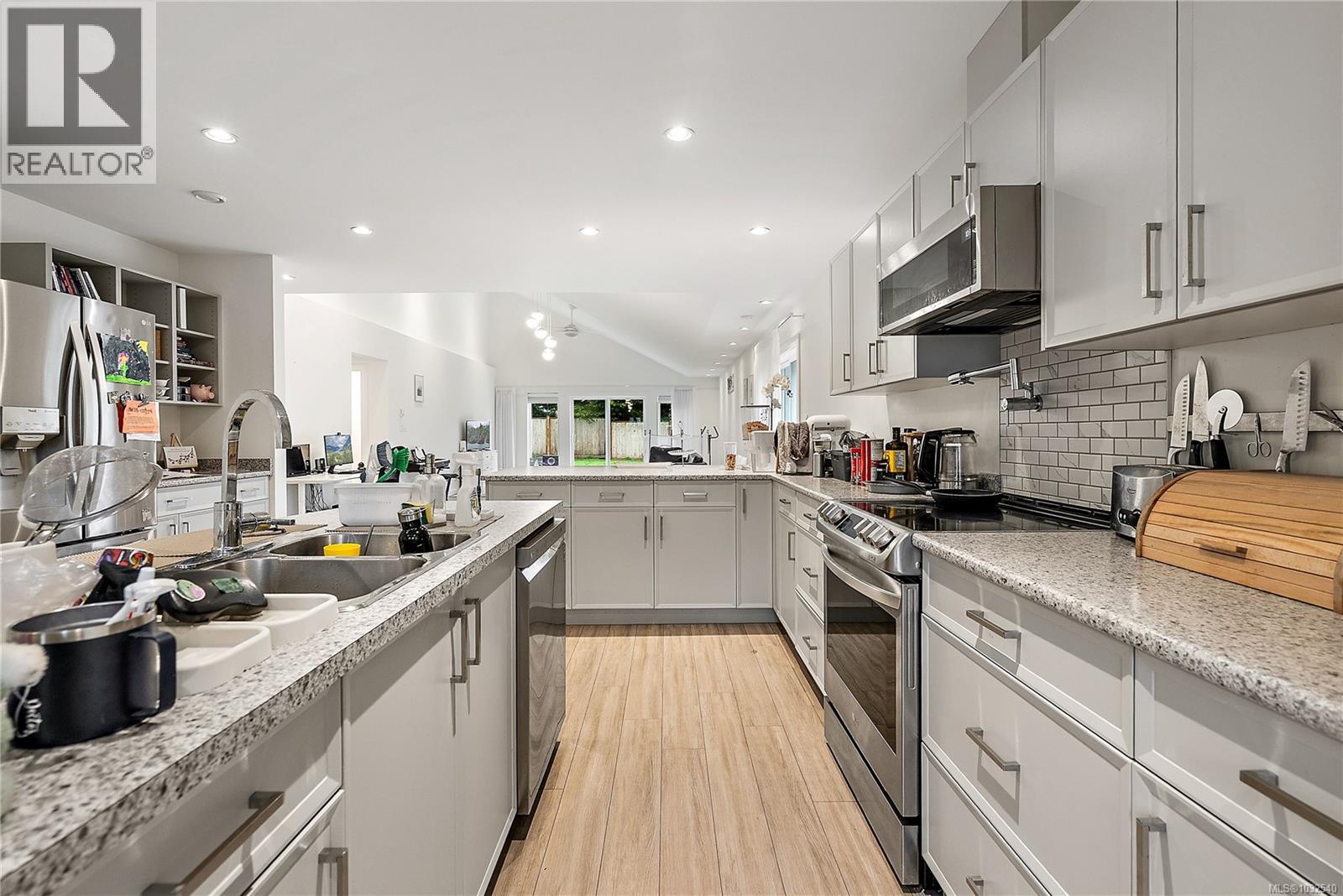  1360 Hastings Street, Saanich