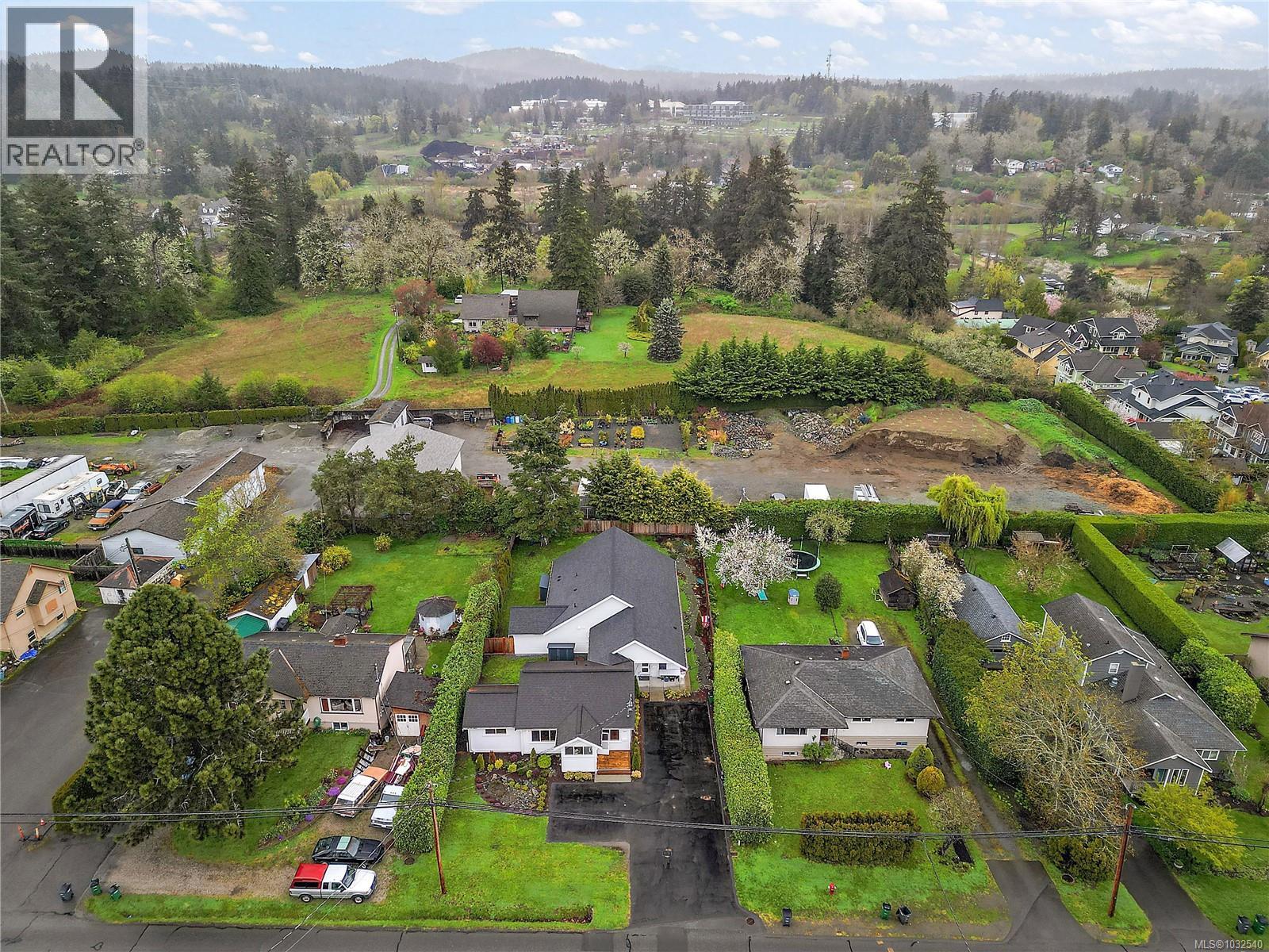  1360 Hastings Street, Saanich