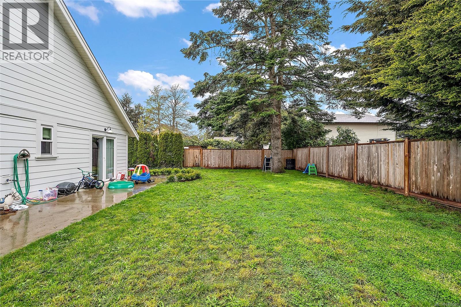  1360 Hastings Street, Saanich