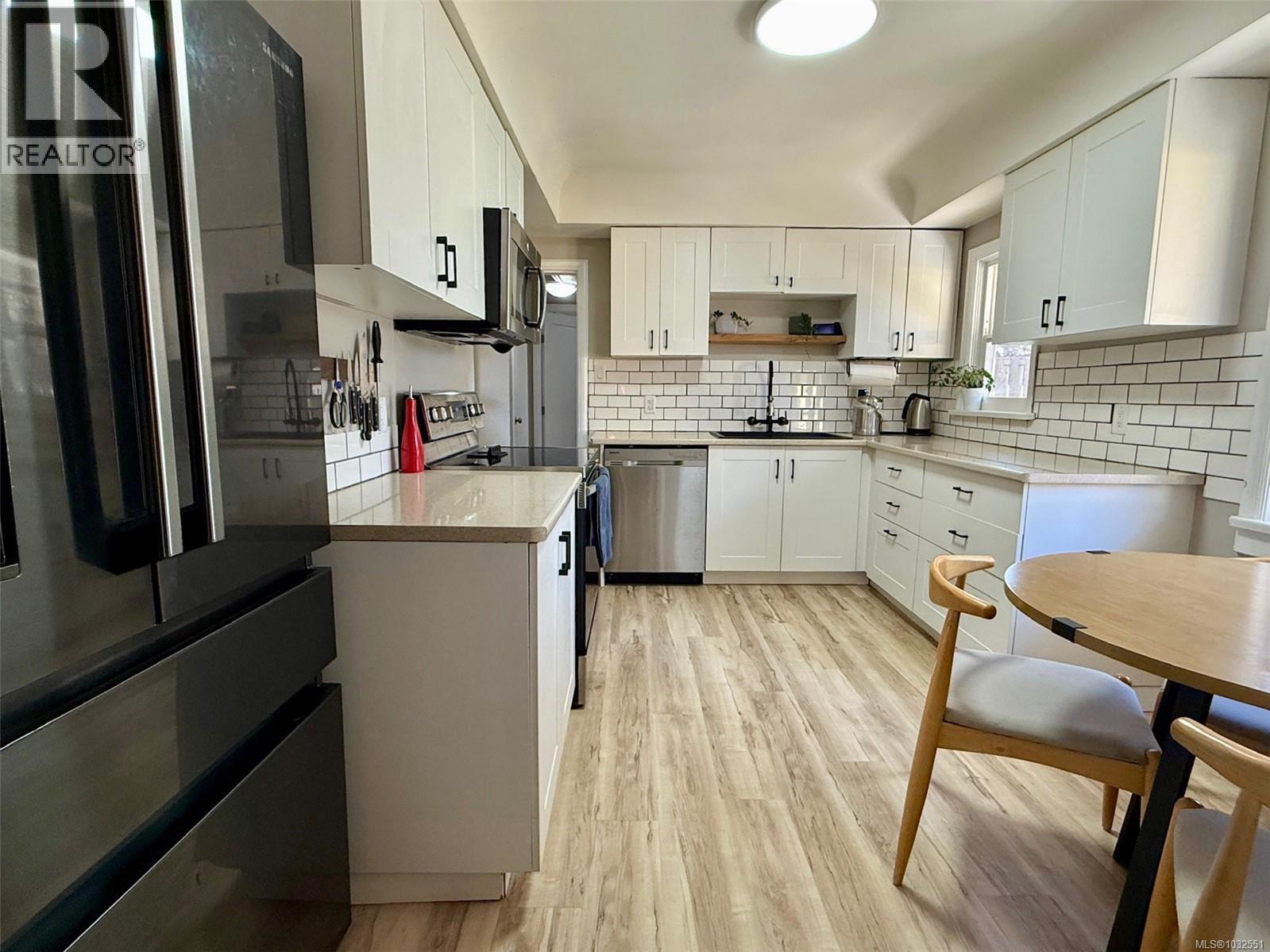  3350 Wascana Street, Saanich