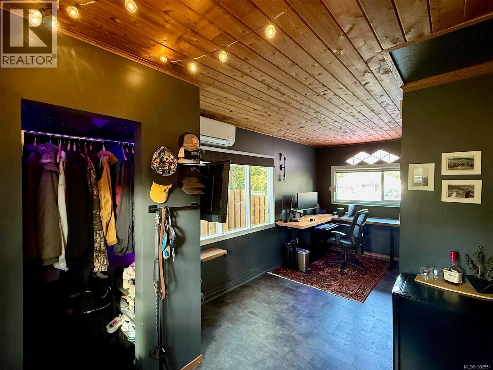  3350 Wascana Street, Saanich