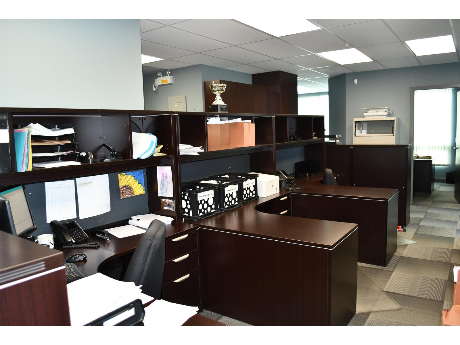 Office in Abbotsford - Image 19
