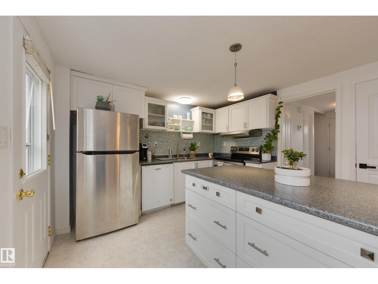 Single Family House for Sale in  RIDGEWOOD TC St. Albert 