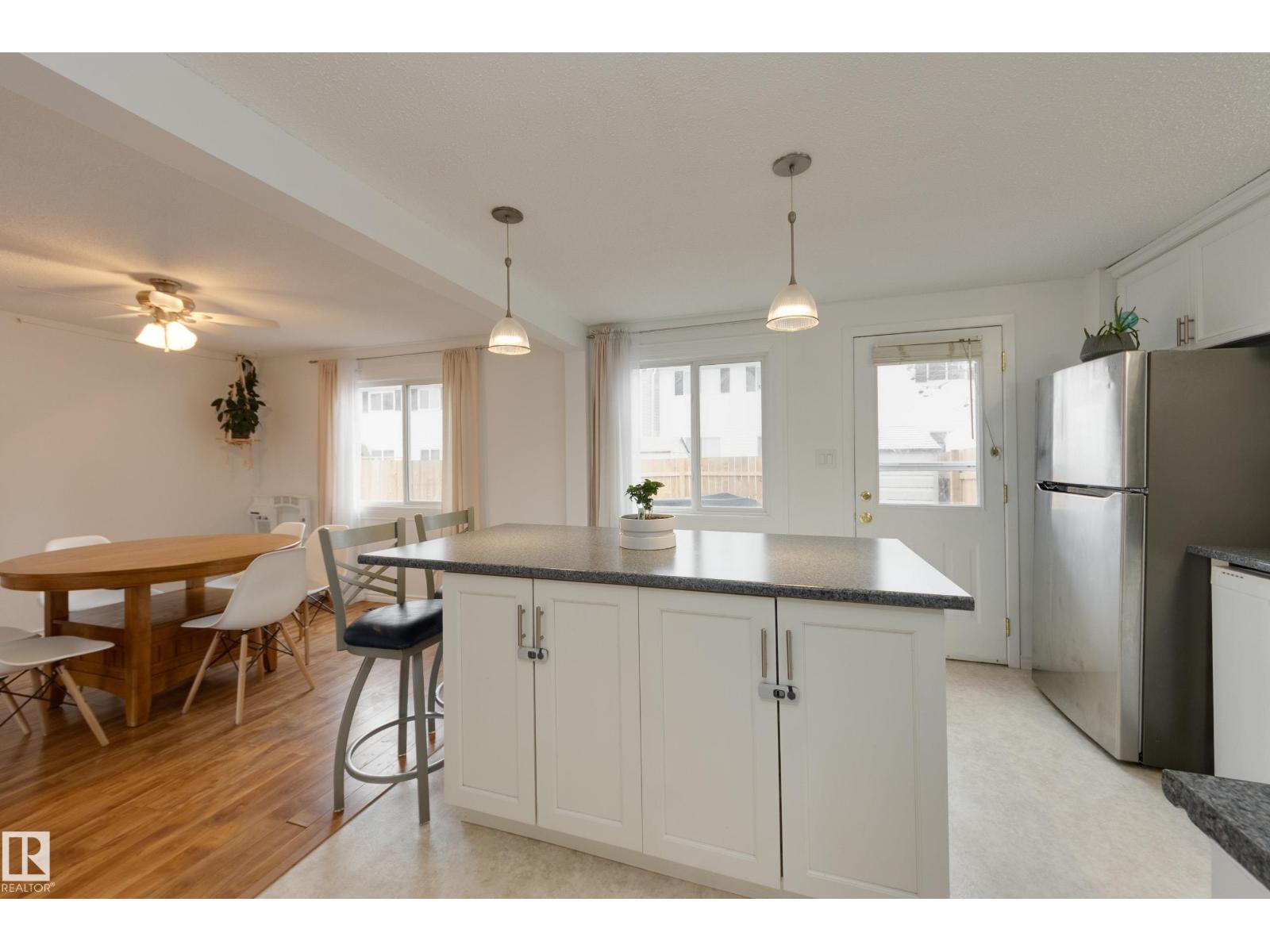 Single Family House for Sale in  RIDGEWOOD TC St. Albert 