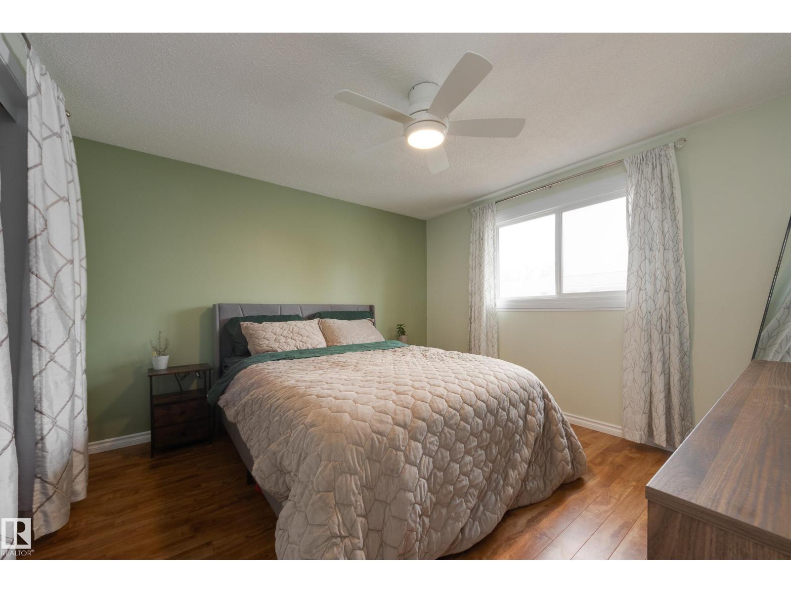 Single Family House for Sale in  RIDGEWOOD TC St. Albert 