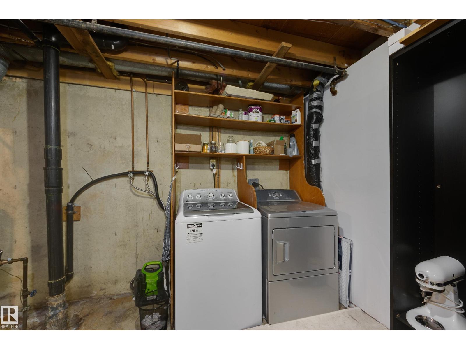 Single Family House for Sale in  RIDGEWOOD TC St. Albert 