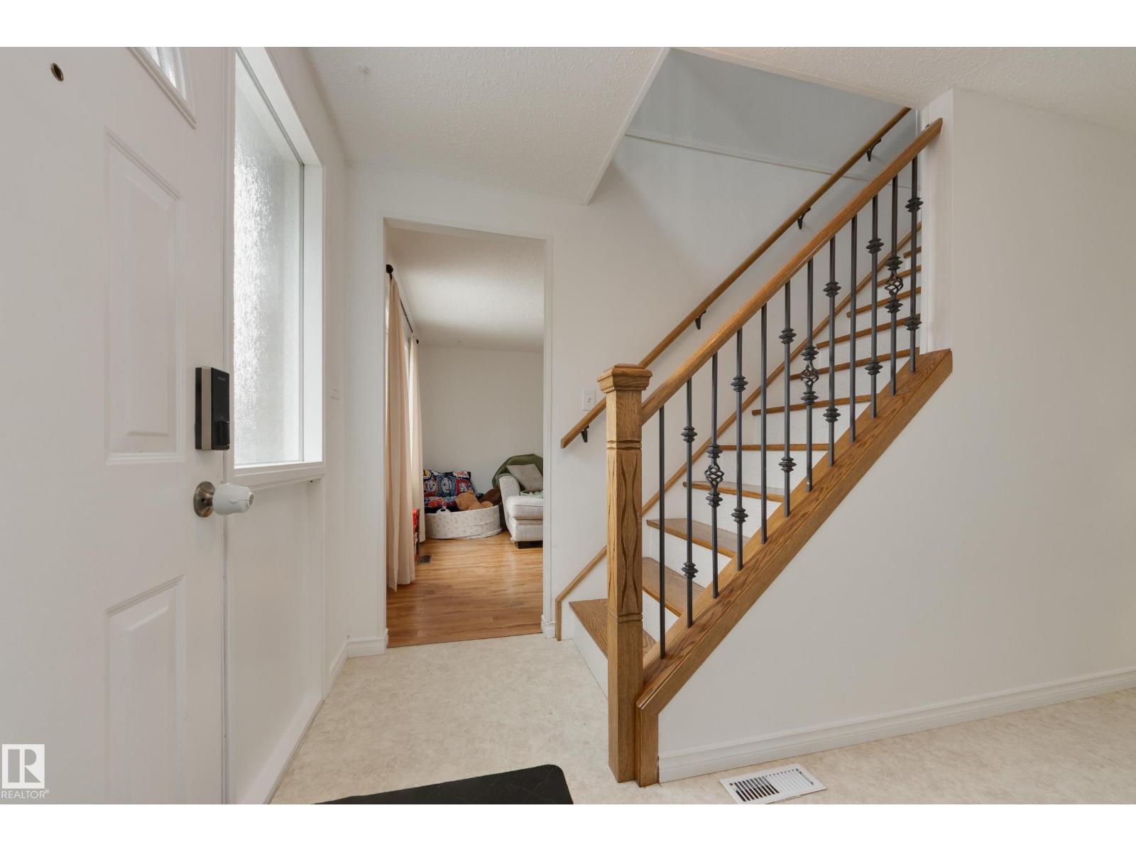 Single Family House for Sale in  RIDGEWOOD TC St. Albert 