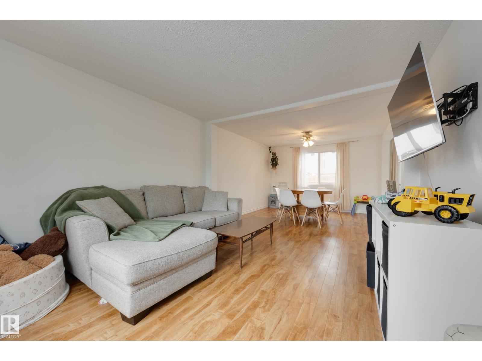 Single Family House for Sale in  RIDGEWOOD TC St. Albert 