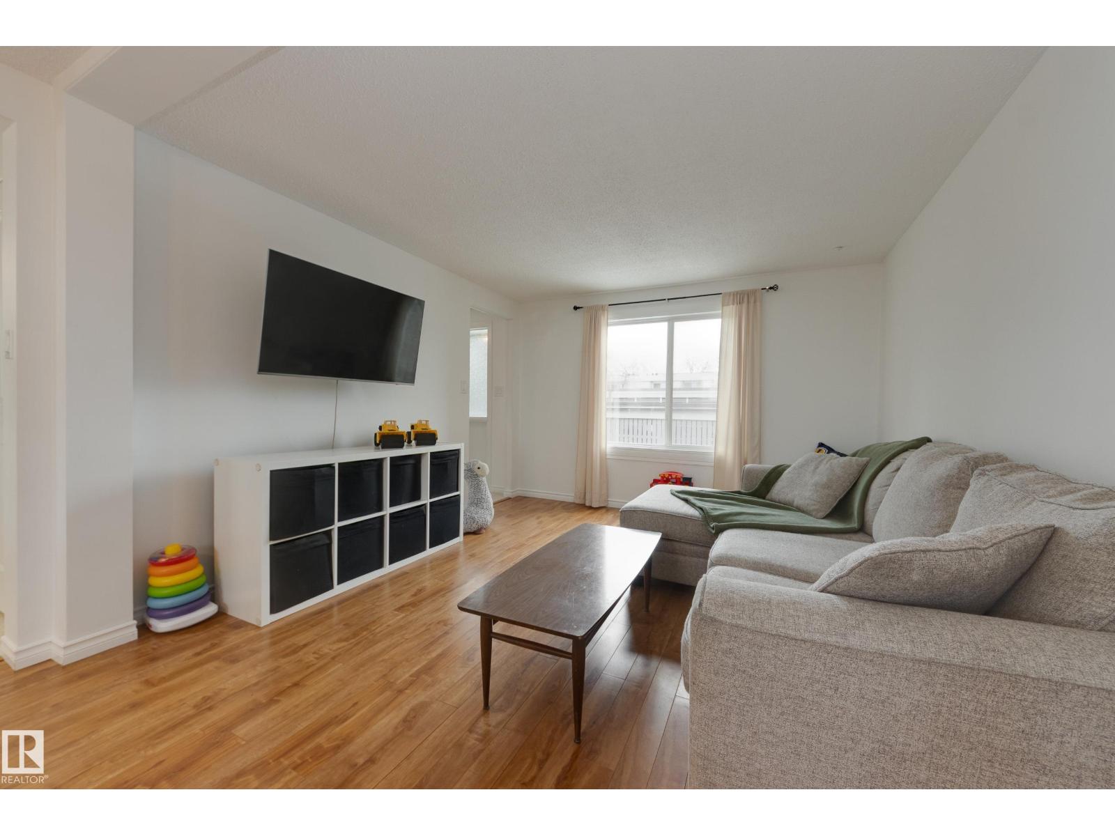 Single Family House for Sale in  RIDGEWOOD TC St. Albert 