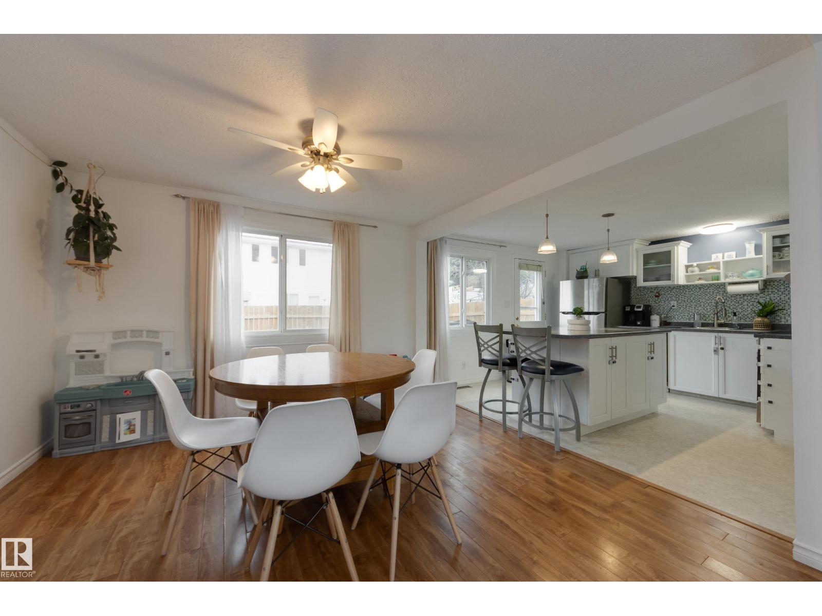 Single Family House for Sale in  RIDGEWOOD TC St. Albert 