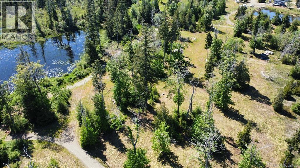 SL 6 4275 Island Hwy S — photo 2