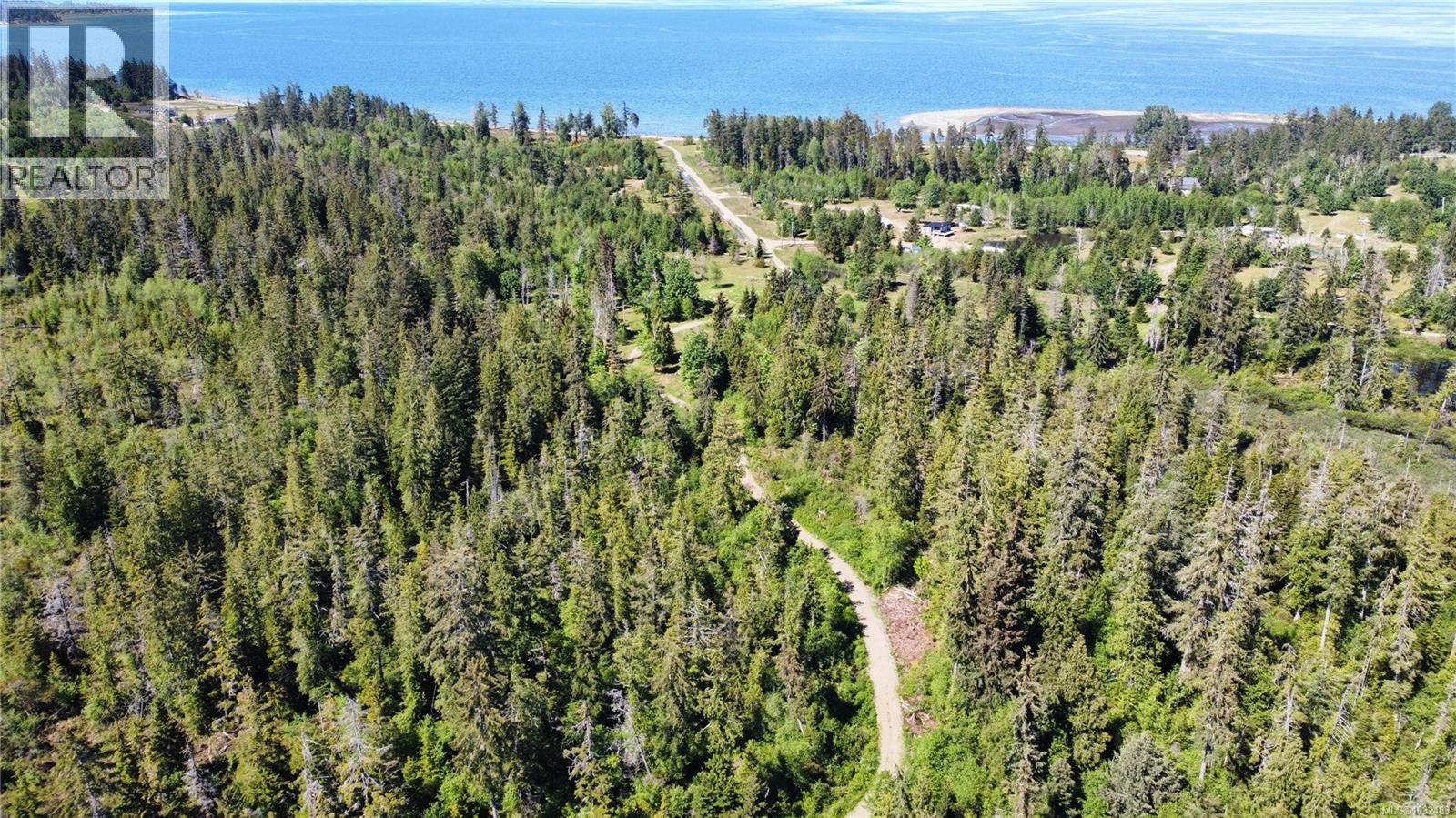 SL 4 4275 Island Hwy S — photo 7