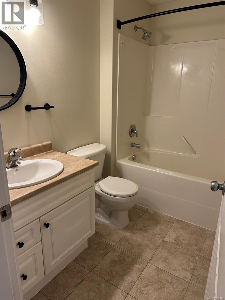 #302 840 Shamrock Pl - 10