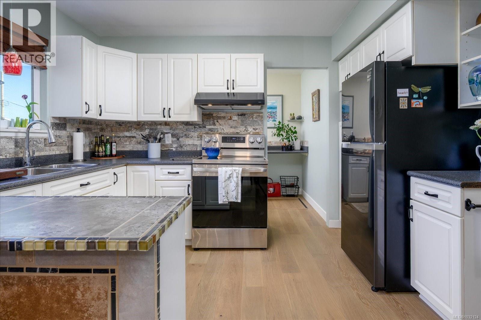 615 Nash Pl - 10