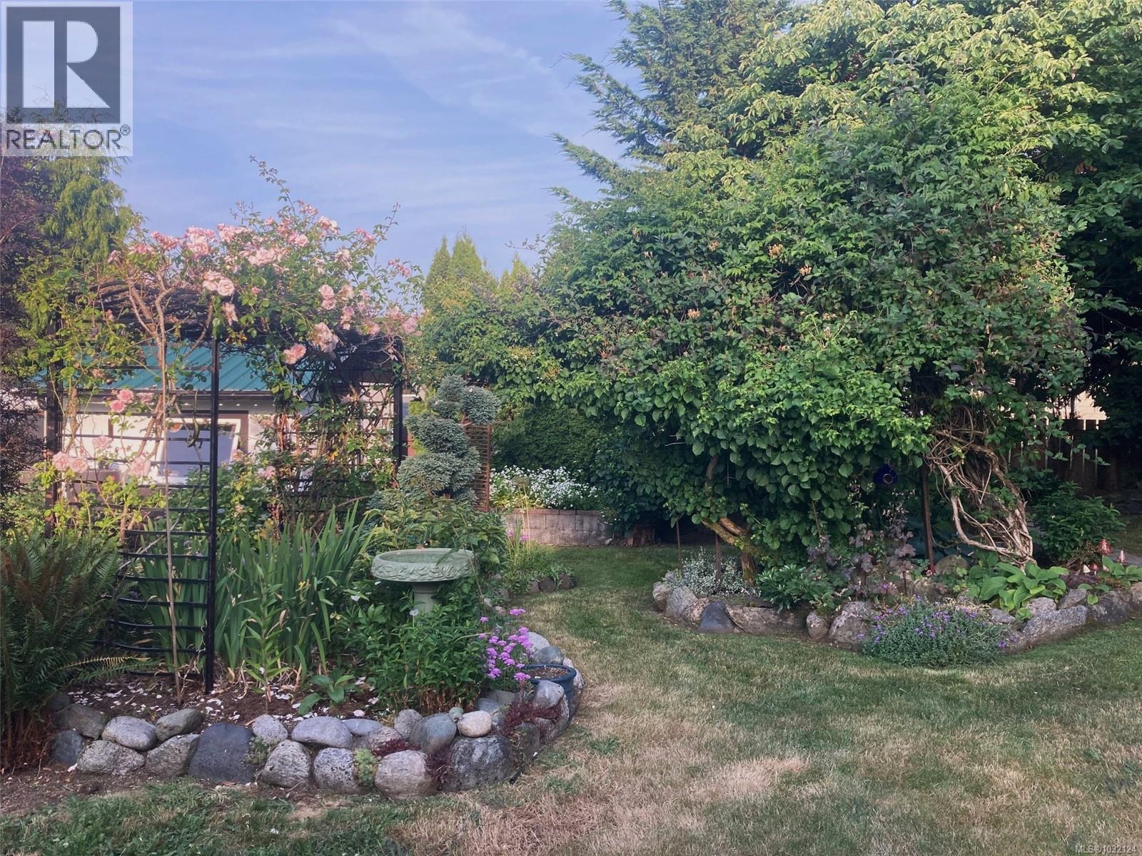 615 Nash Pl - 33