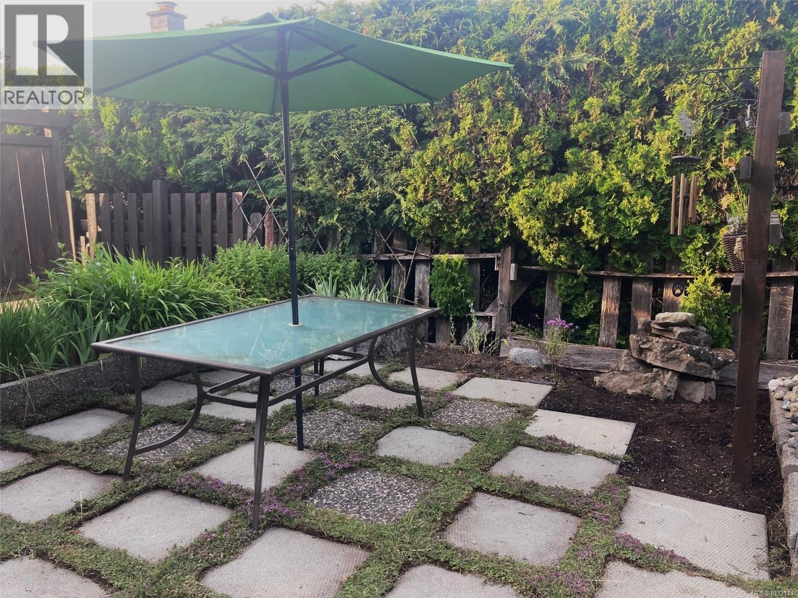 615 Nash Pl - 34